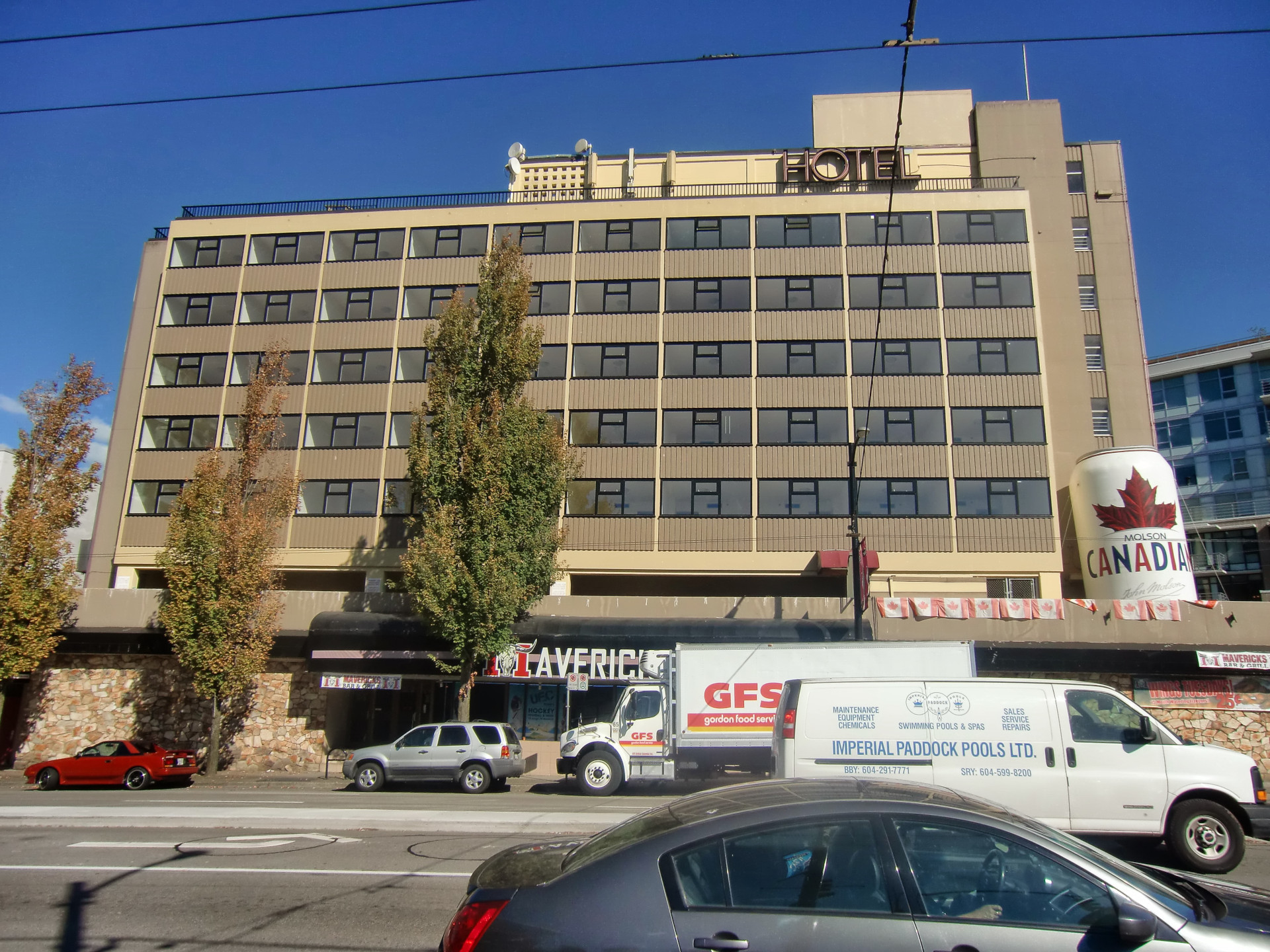 A1 windows 350 series windows on hotel